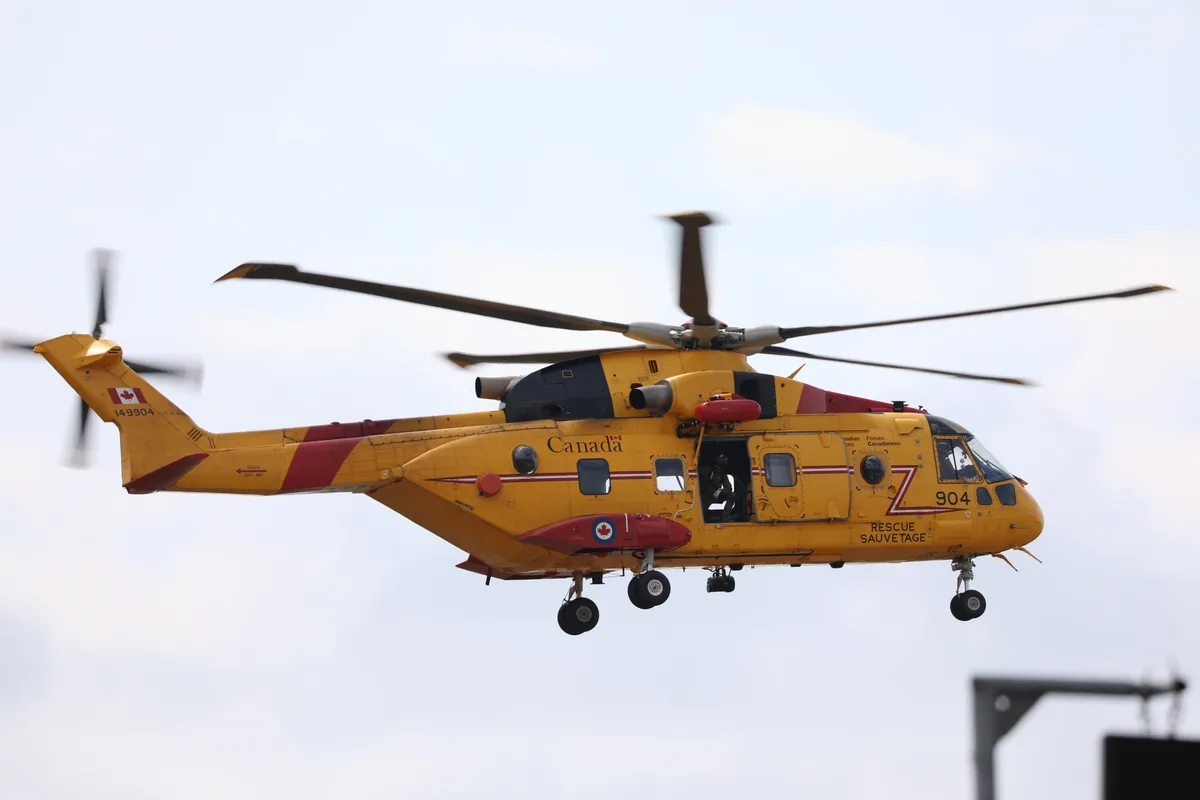 CH-149 Cormorant カナダ SAR 救助活動 ドア開放